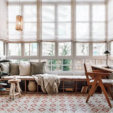 Tella - 2 Bedrooms And Office In Eixample Esquerra Barcelona